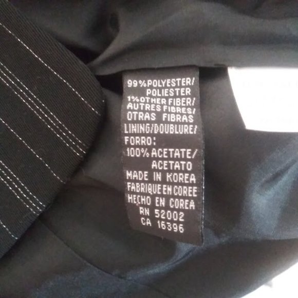Liz Claiborne collection women's size 12 petite black and white striped blazer - Picture 14 of 15